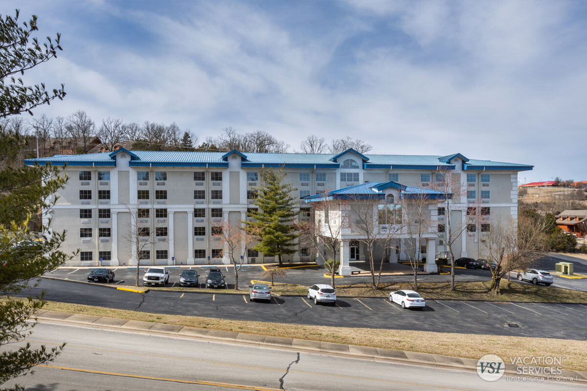 OAK RIDGE AT BRANSON Vacation Services International Vacation